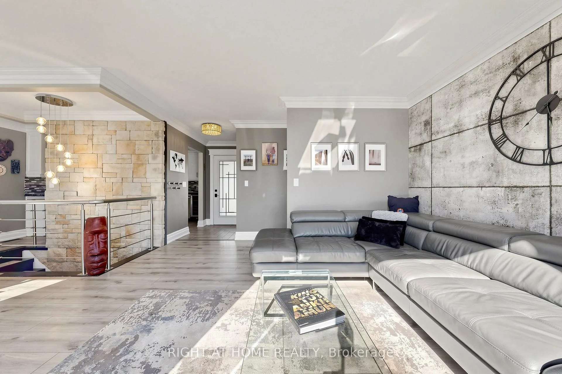 Photo 5 of 148 Patterson Road, Barrie, Ardagh — HOMEH