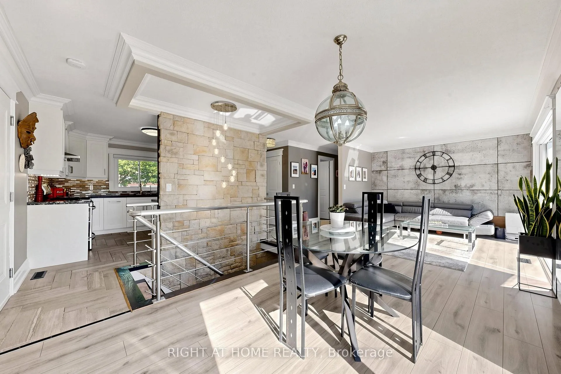 Photo 8 of 148 Patterson Road, Barrie, Ardagh — HOMEH