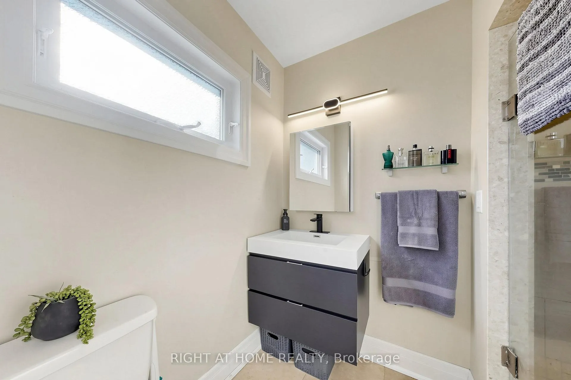 Photo 14 of 148 Patterson Road, Barrie, Ardagh — HOMEH