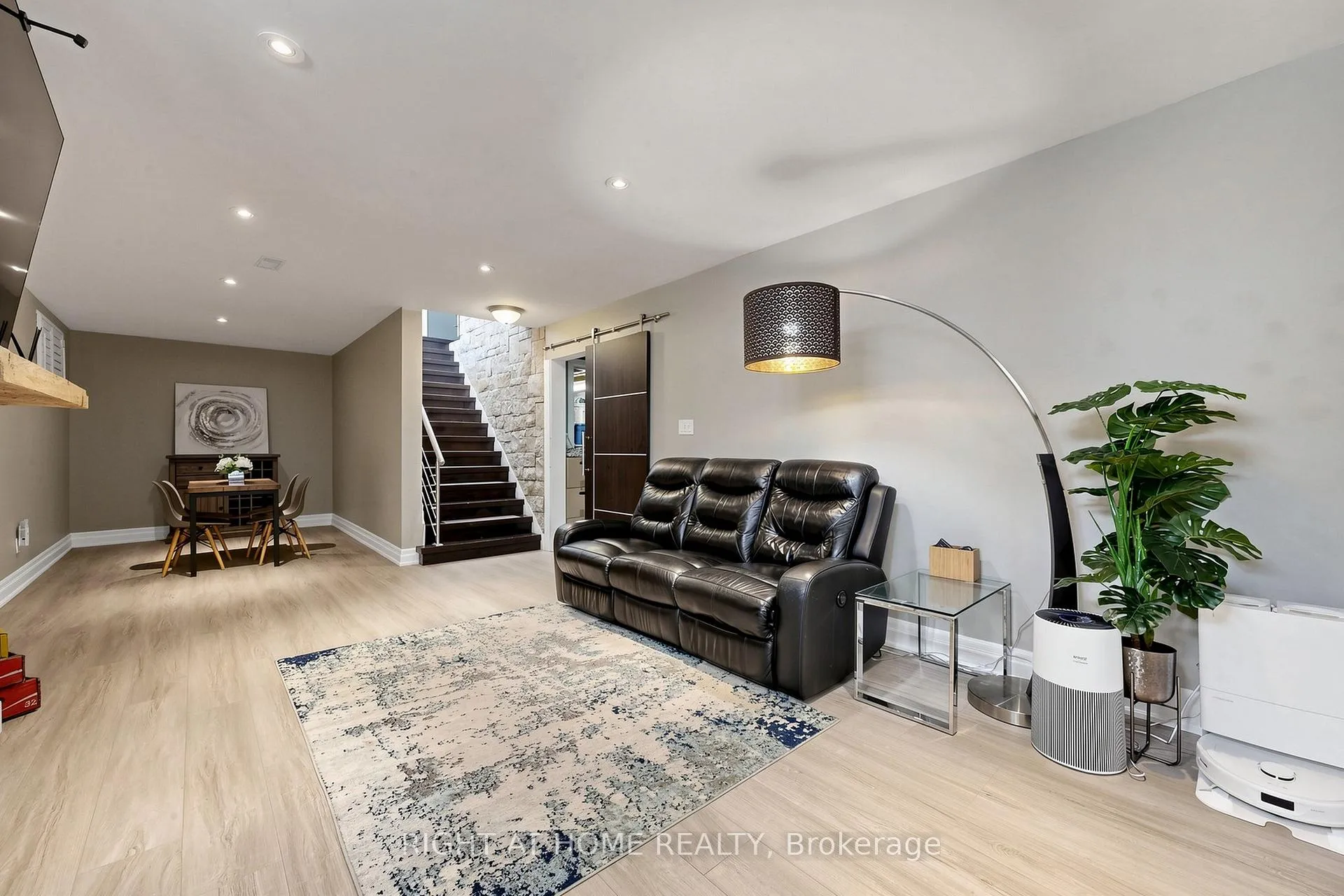 Photo 23 of 148 Patterson Road, Barrie, Ardagh — HOMEH