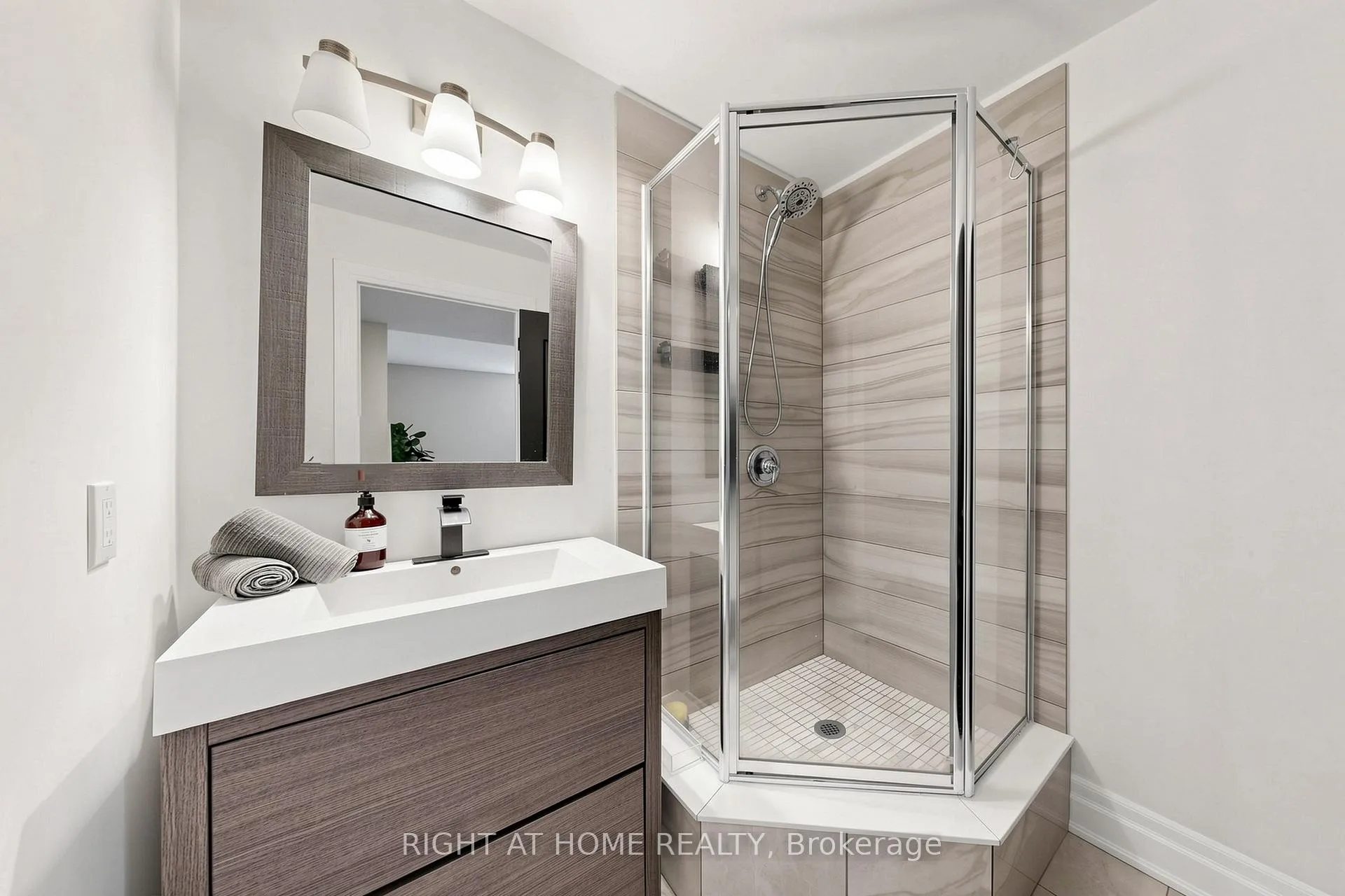 Photo 30 of 148 Patterson Road, Barrie, Ardagh — HOMEH
