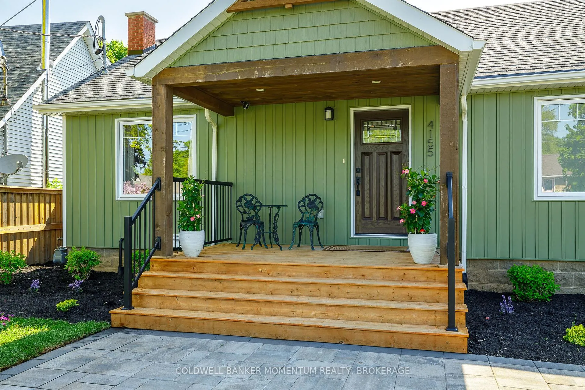 Photo 2 of 4155 Mountain Street, Lincoln, Beamsville — HOMEH