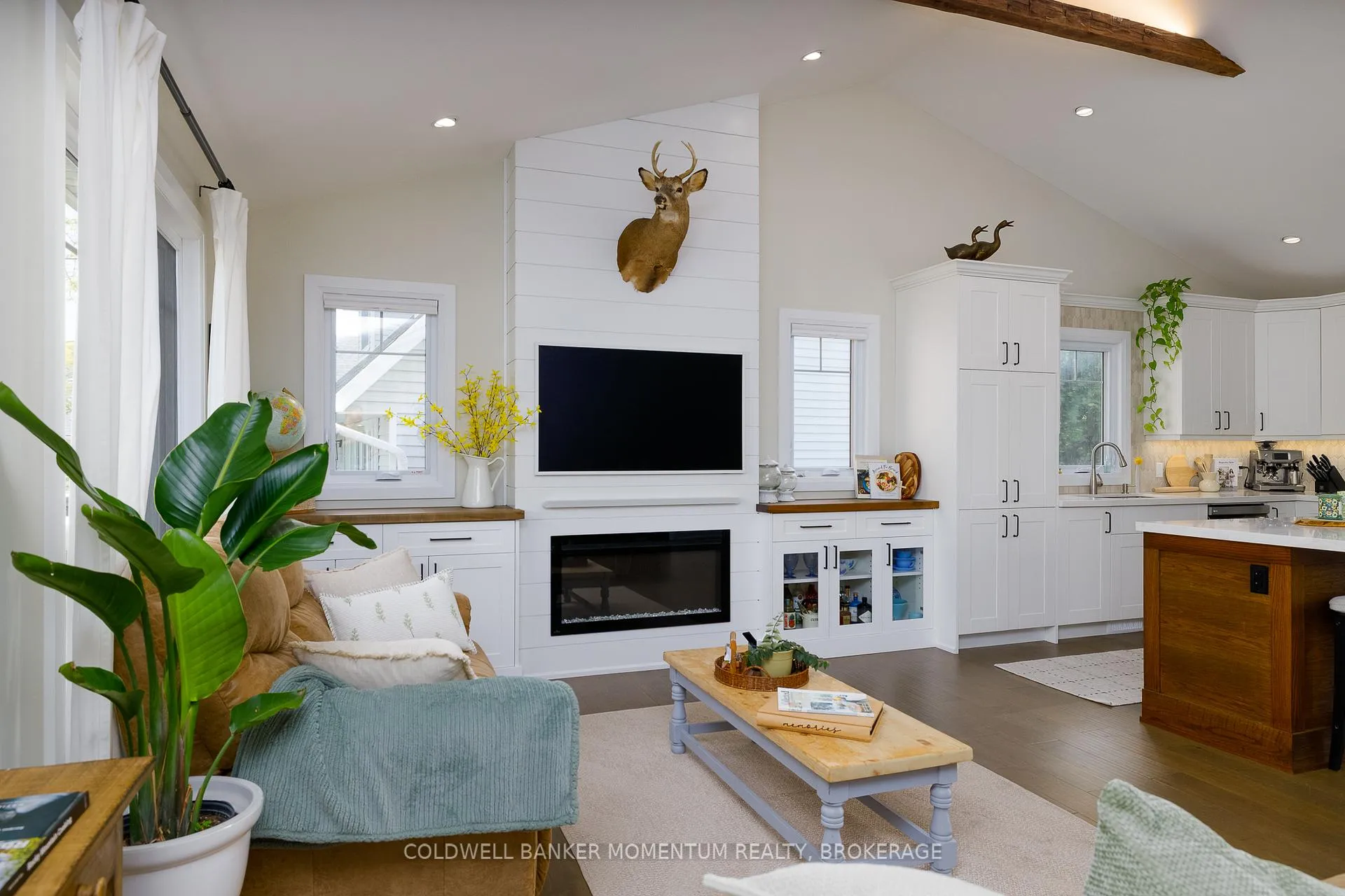 Photo 6 of 4155 Mountain Street, Lincoln, Beamsville — HOMEH
