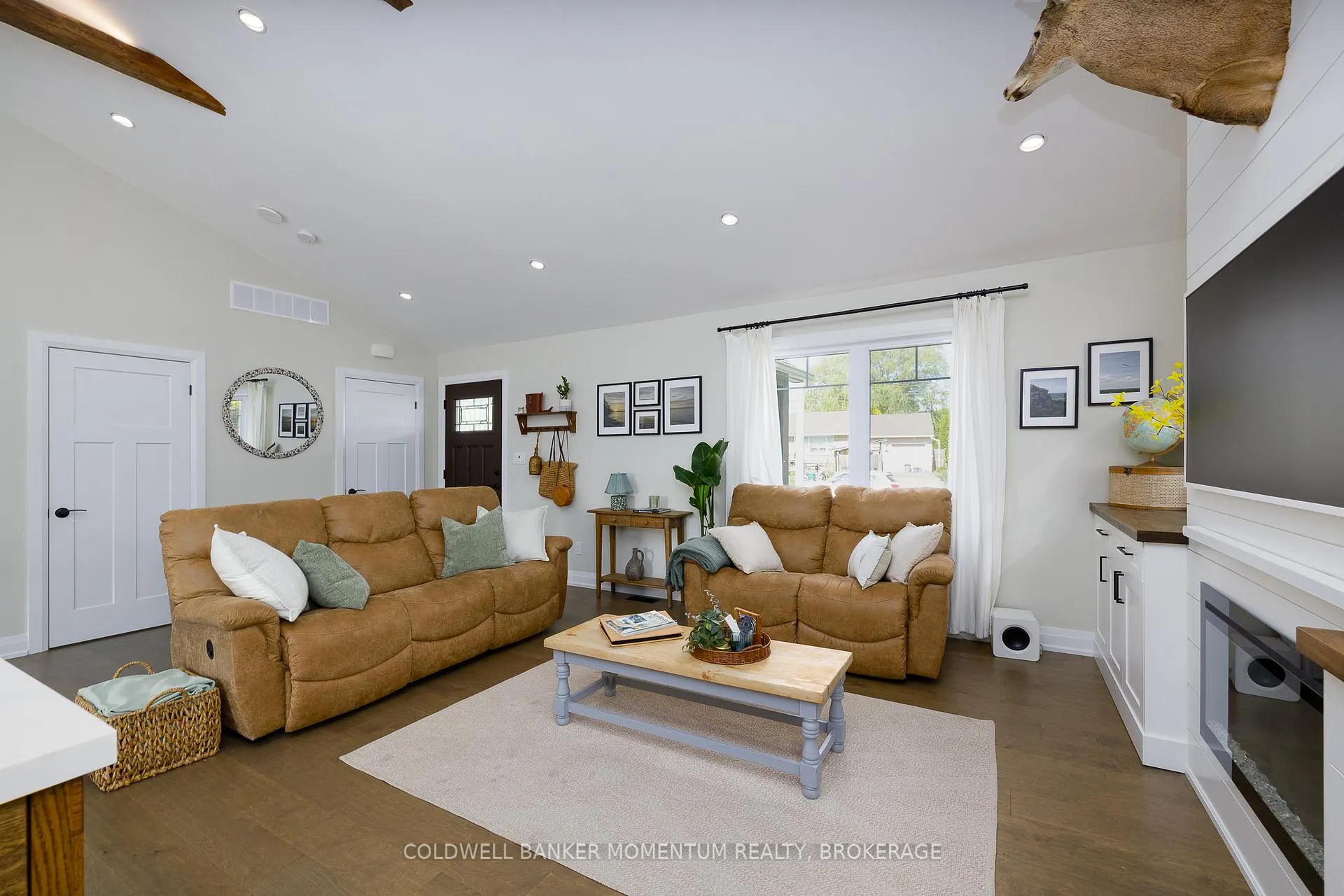 Photo 7 of 4155 Mountain Street, Lincoln, Beamsville — HOMEH
