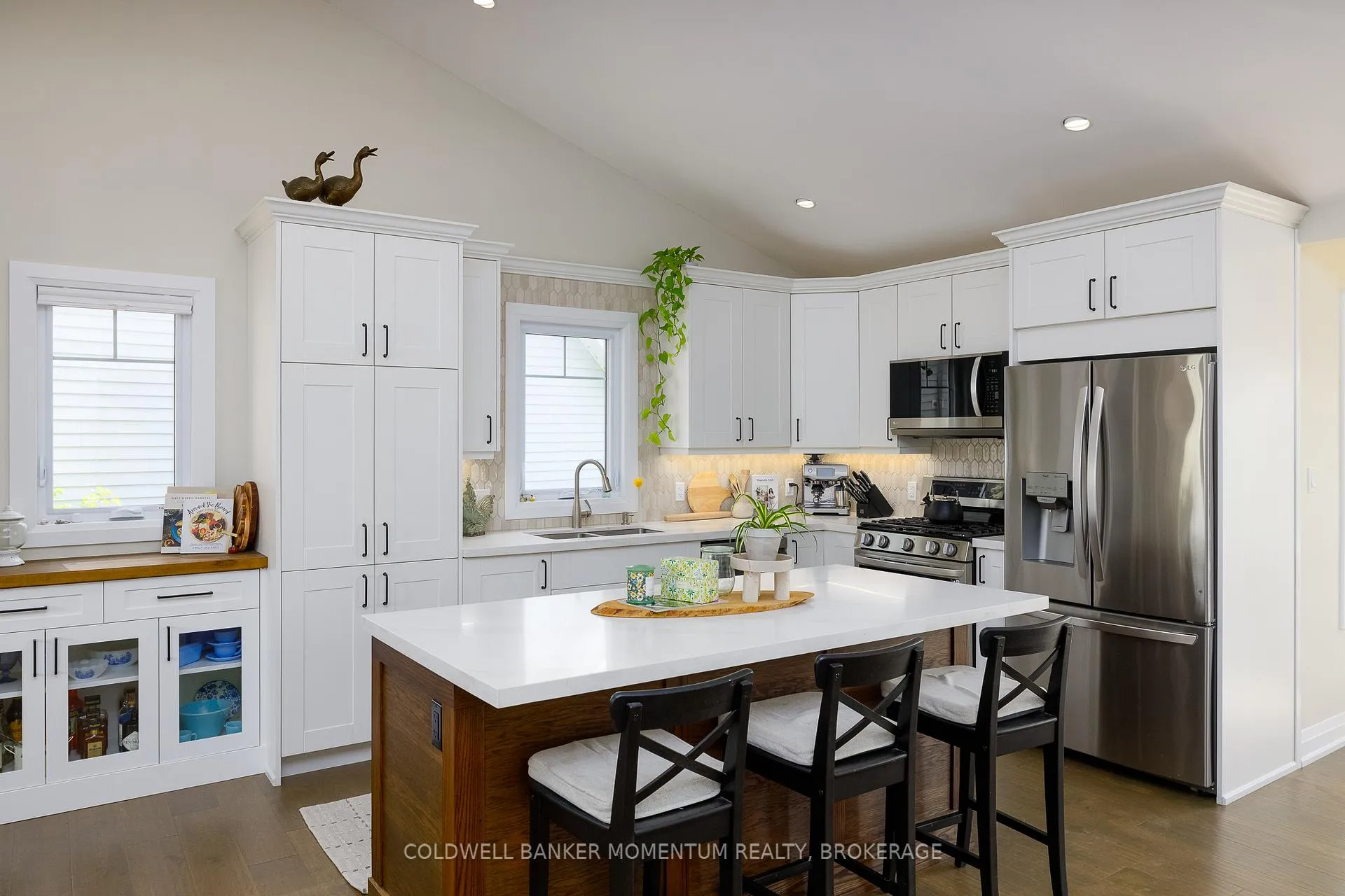 Photo 9 of 4155 Mountain Street, Lincoln, Beamsville — HOMEH
