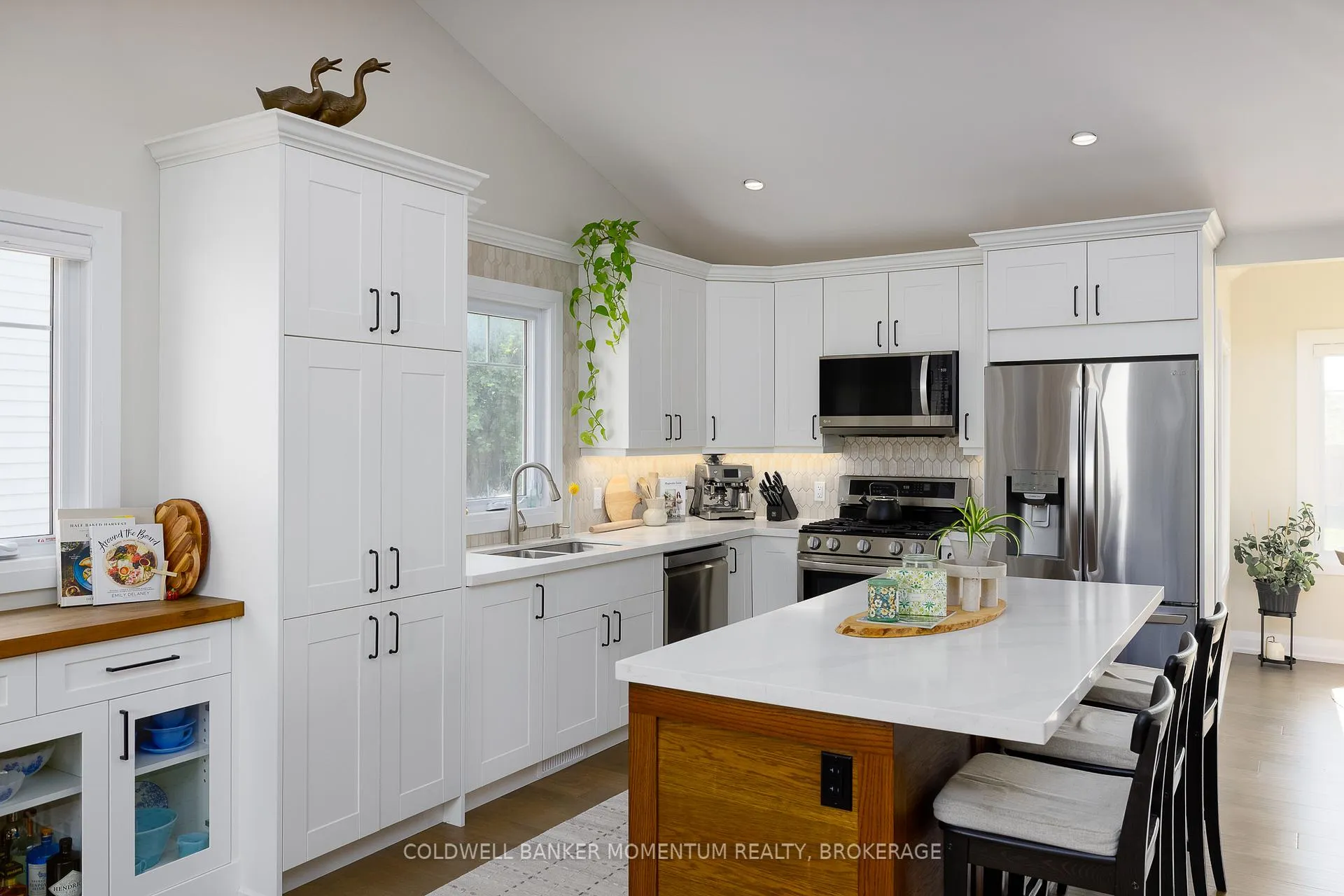 Photo 10 of 4155 Mountain Street, Lincoln, Beamsville — HOMEH