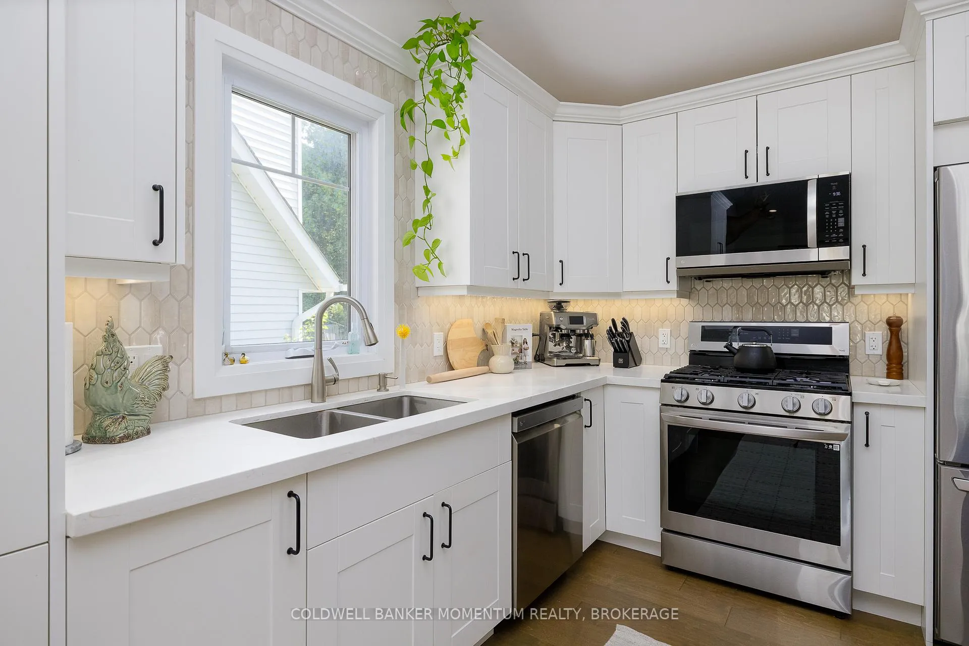 Photo 11 of 4155 Mountain Street, Lincoln, Beamsville — HOMEH