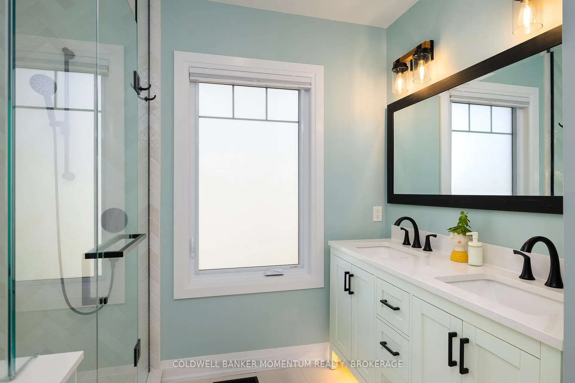 Photo 19 of 4155 Mountain Street, Lincoln, Beamsville — HOMEH