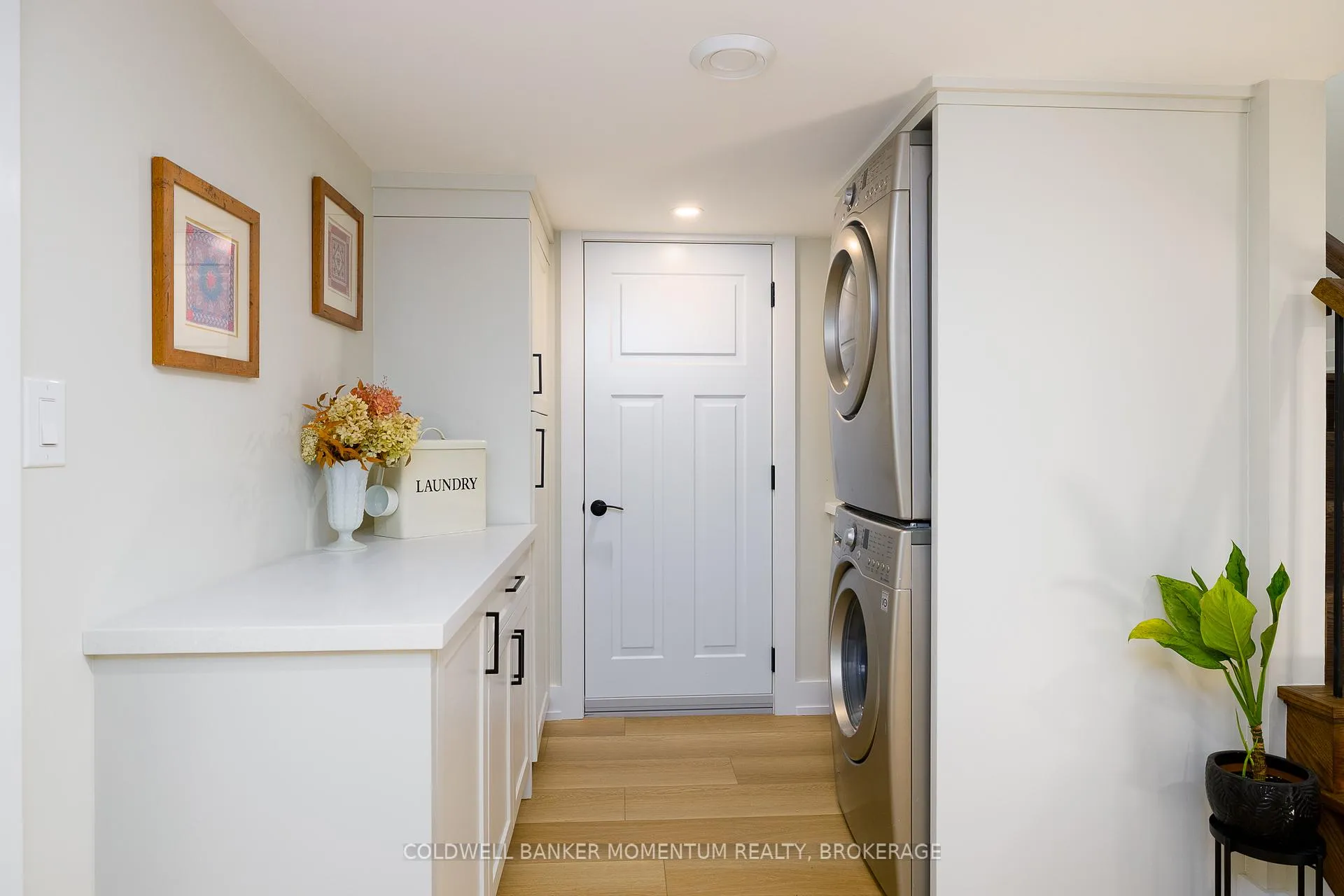 Photo 23 of 4155 Mountain Street, Lincoln, Beamsville — HOMEH