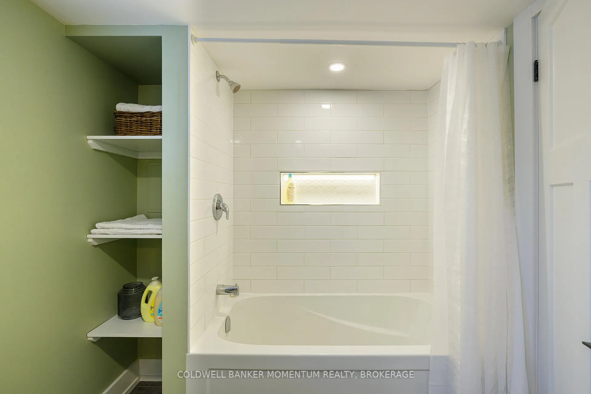 Photo 28 of 4155 Mountain Street, Lincoln, Beamsville — HOMEH