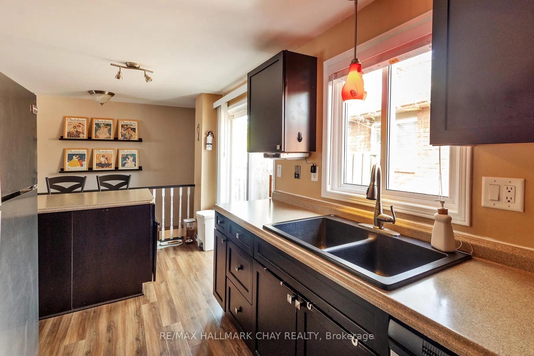 Photo 11 of 90 Laidlaw Drive, Barrie, West Bayfield — HOMEH