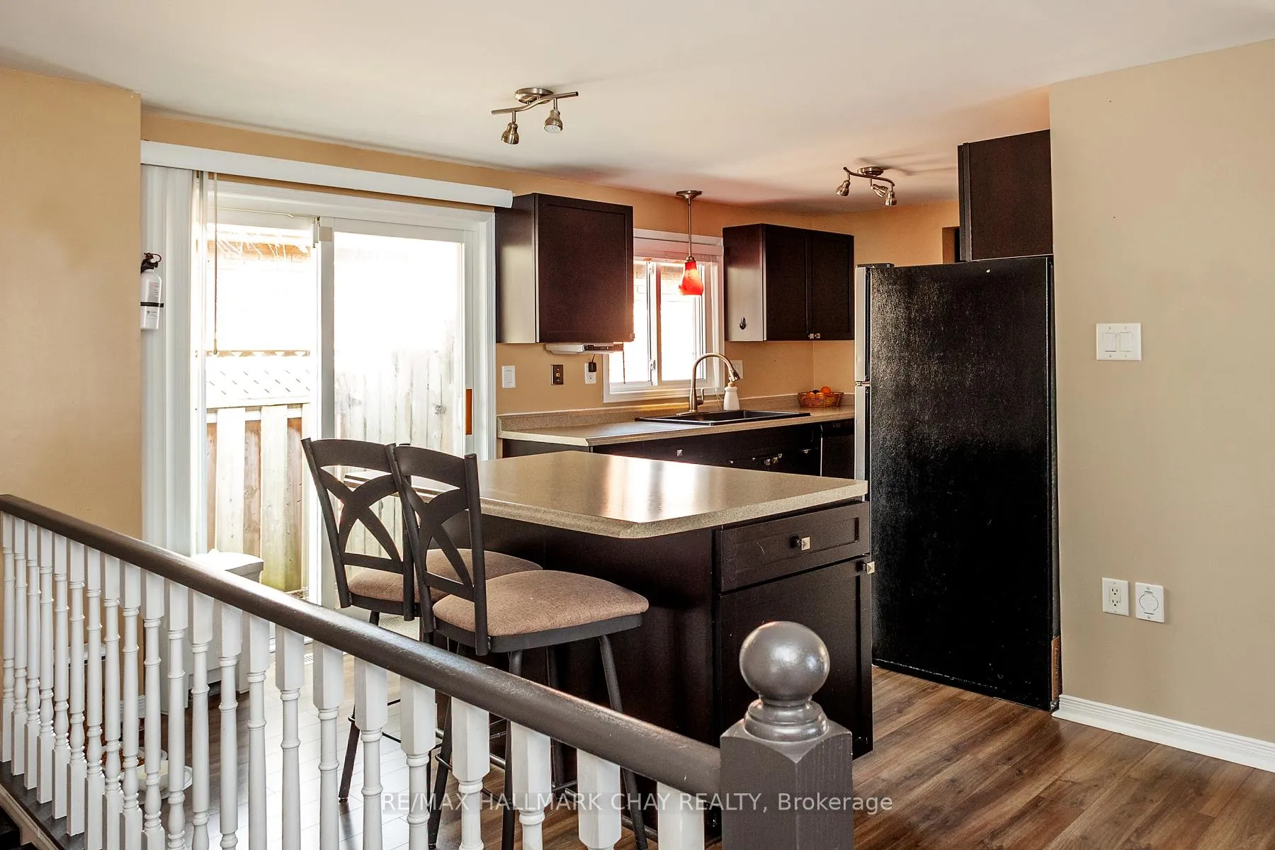 Photo 13 of 90 Laidlaw Drive, Barrie, West Bayfield — HOMEH