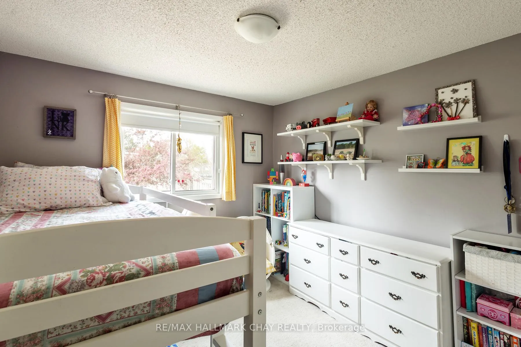 Photo 20 of 90 Laidlaw Drive, Barrie, West Bayfield — HOMEH