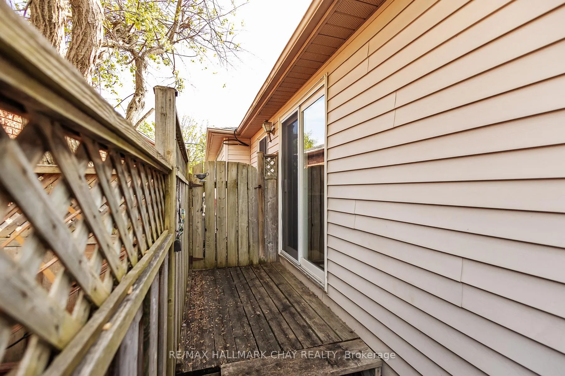 Photo 28 of 90 Laidlaw Drive, Barrie, West Bayfield — HOMEH