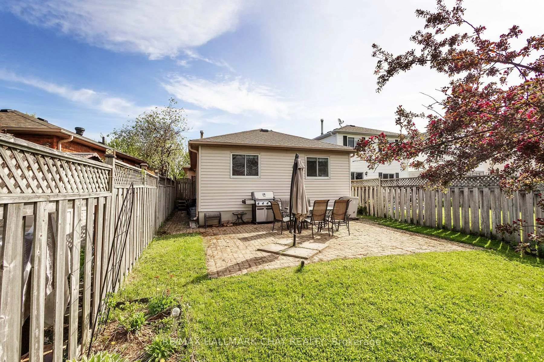Photo 31 of 90 Laidlaw Drive, Barrie, West Bayfield — HOMEH