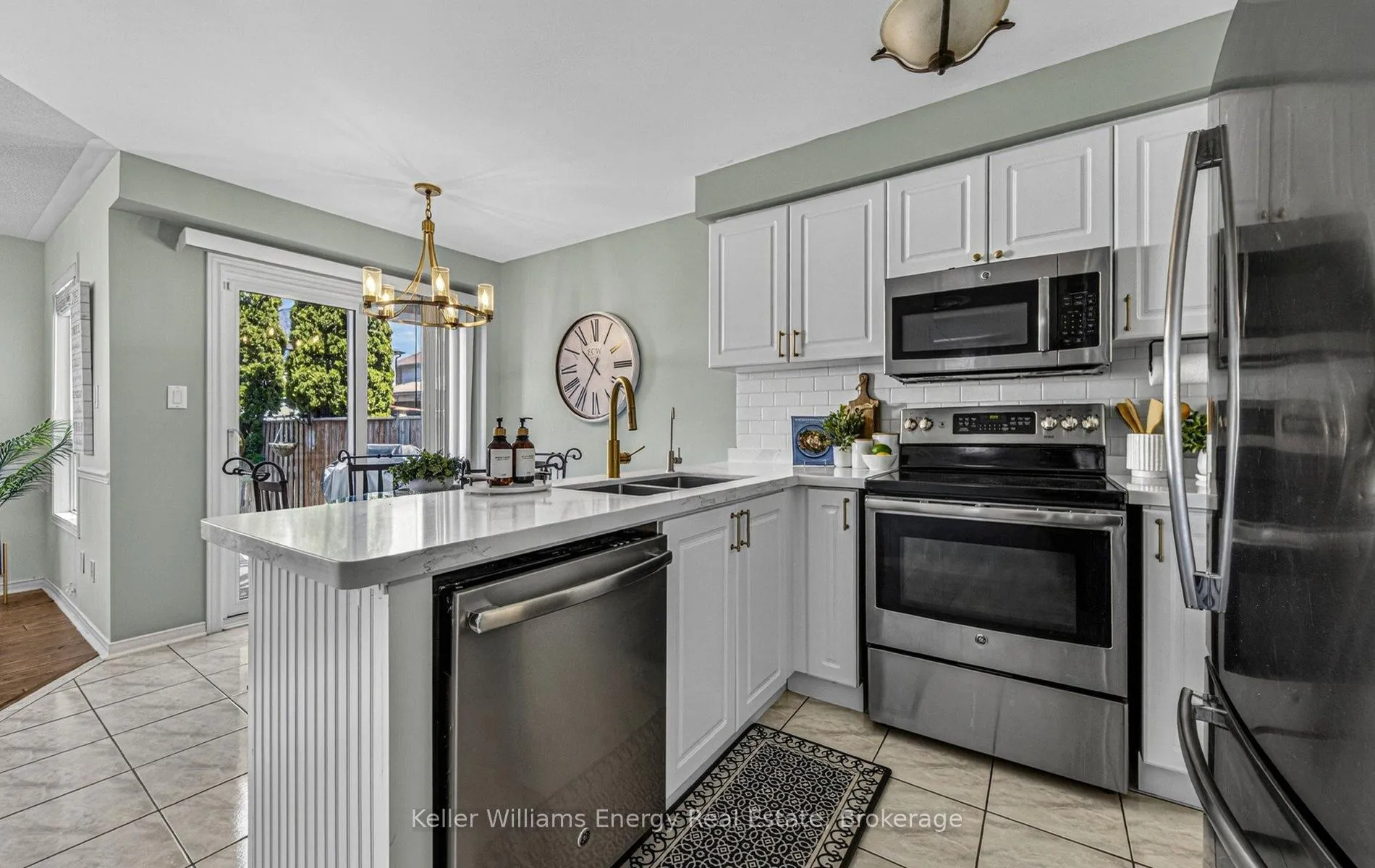 Photo 18 of 138 Point Hope Place, Whitby, Port Whitby — HOMEH