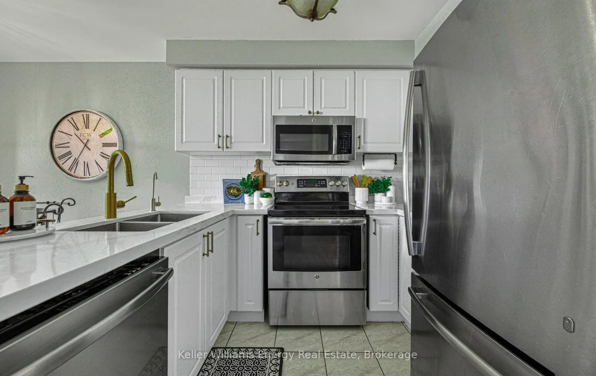 Photo 19 of 138 Point Hope Place, Whitby, Port Whitby — HOMEH