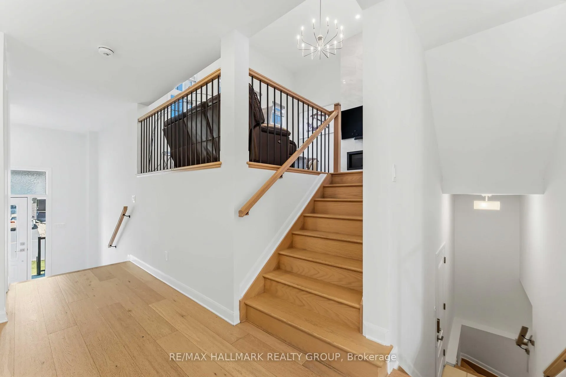Photo 5 of 1014 Jubilation Court, Ottawa, Avalon East — HOMEH