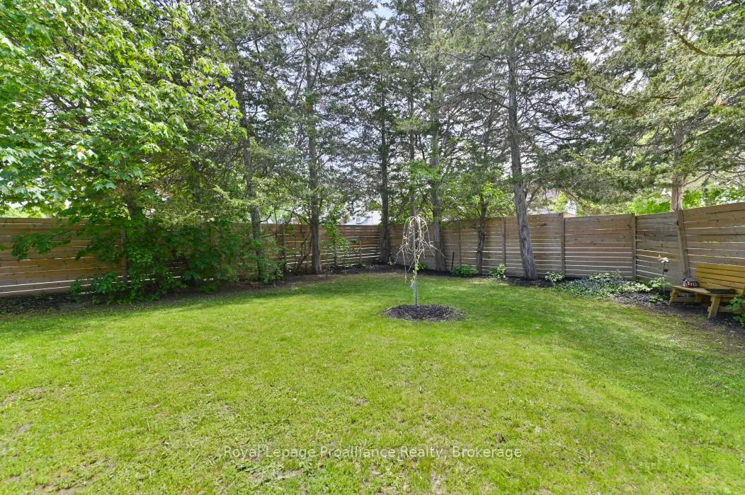 Photo 32 of 2 Howard Street, Belleville, Belleville Ward — HOMEH