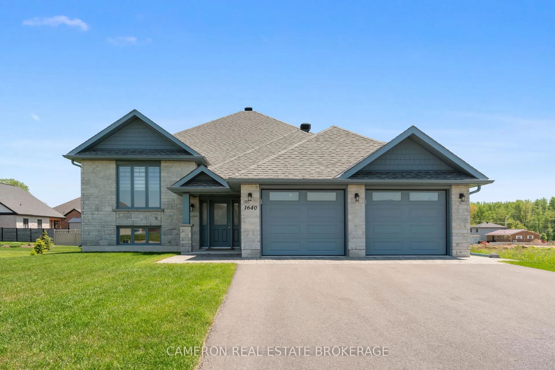 Photo 1 of 1640 Oxbridge Drive, Cornwall — HOMEH