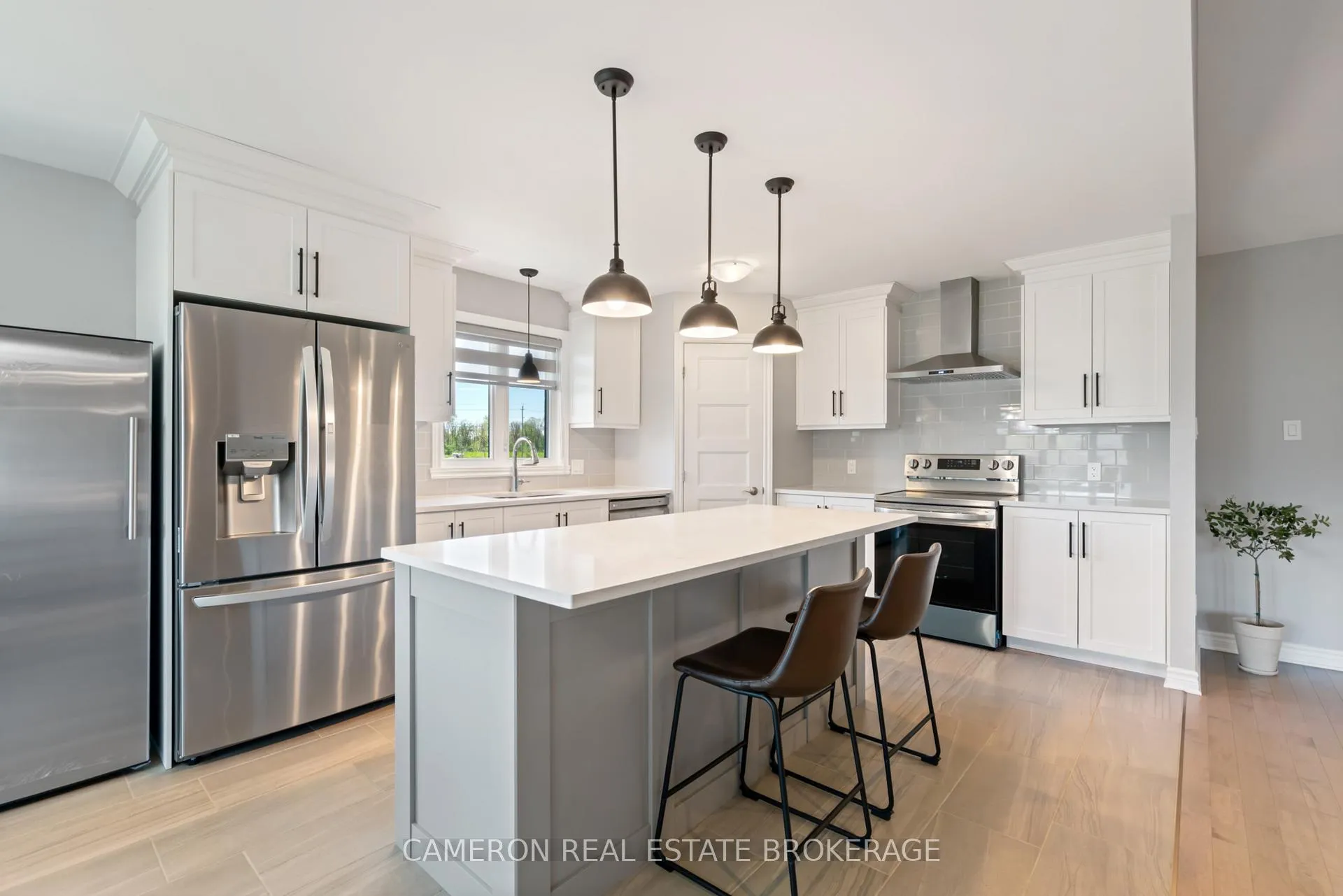 Photo 5 of 1640 Oxbridge Drive, Cornwall — HOMEH