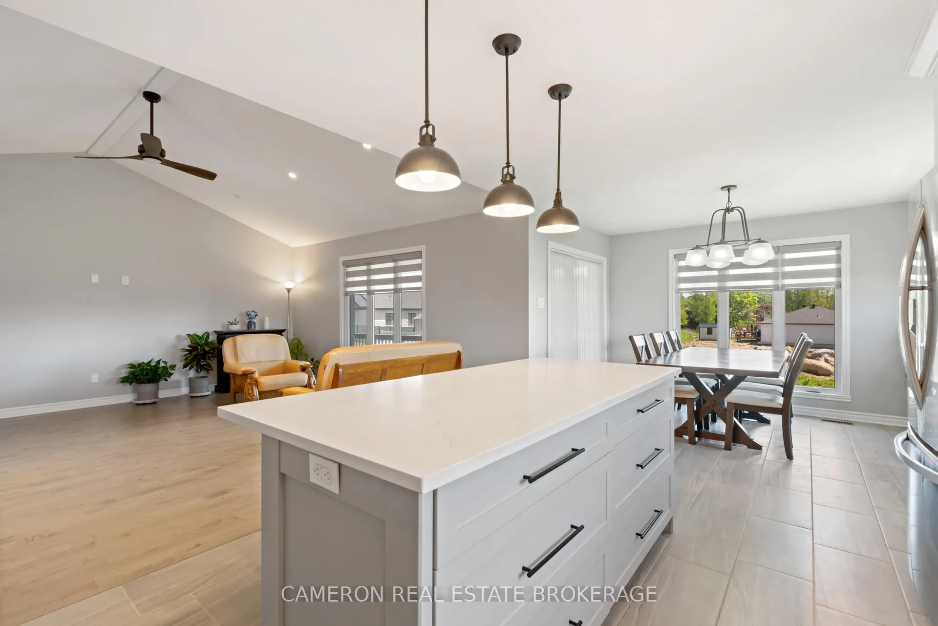 Photo 7 of 1640 Oxbridge Drive, Cornwall — HOMEH