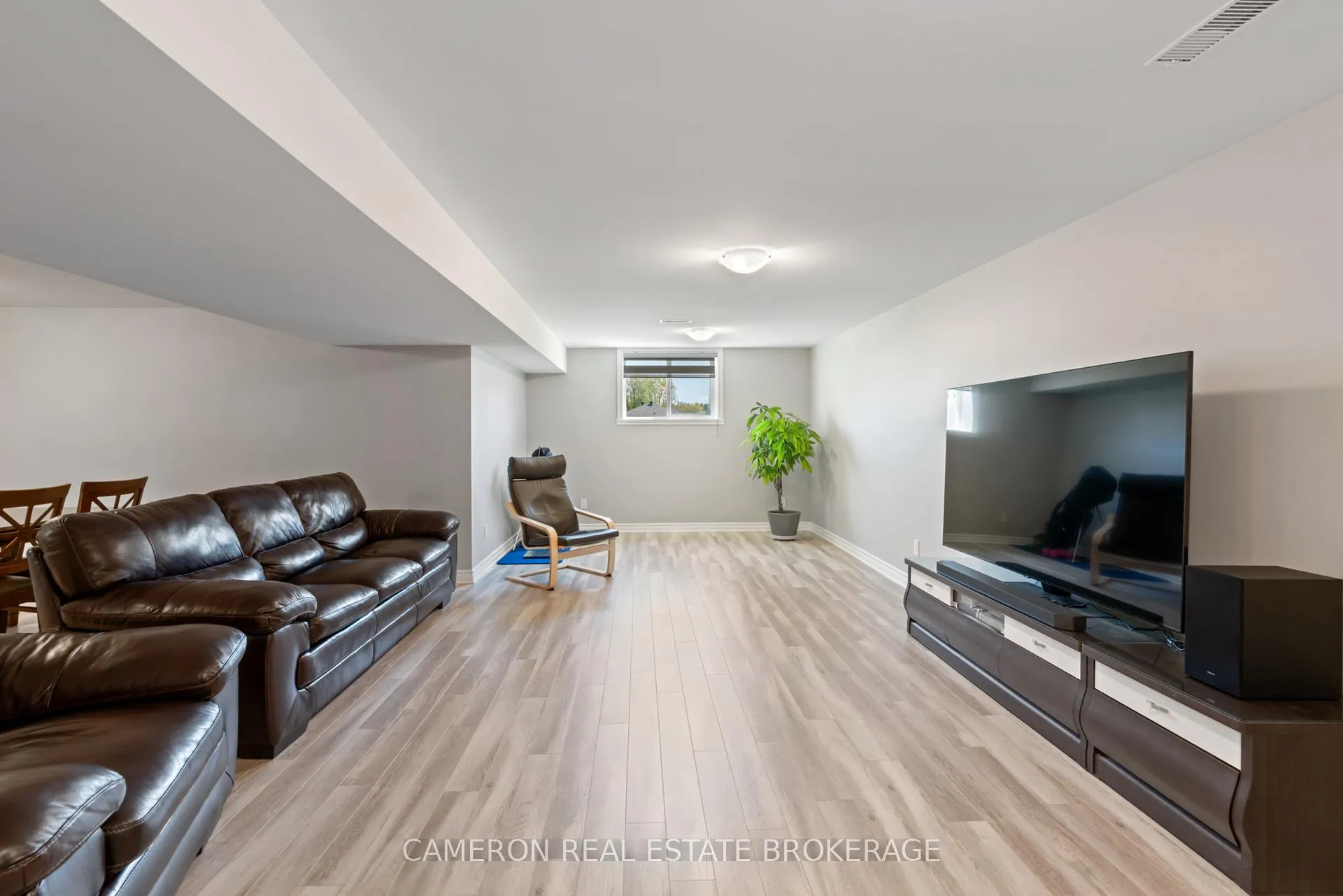 Photo 23 of 1640 Oxbridge Drive, Cornwall — HOMEH