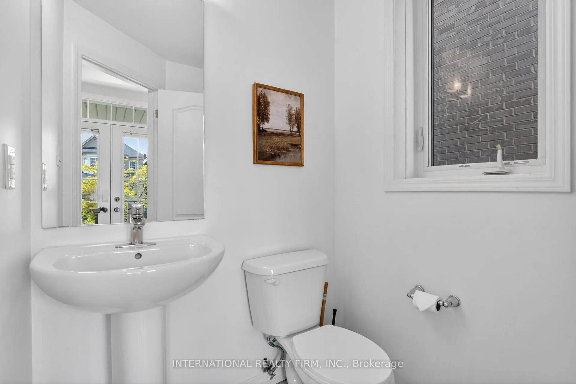 Photo 8 of 7785 Hackberry Trail, Niagara Falls, Brown — HOMEH