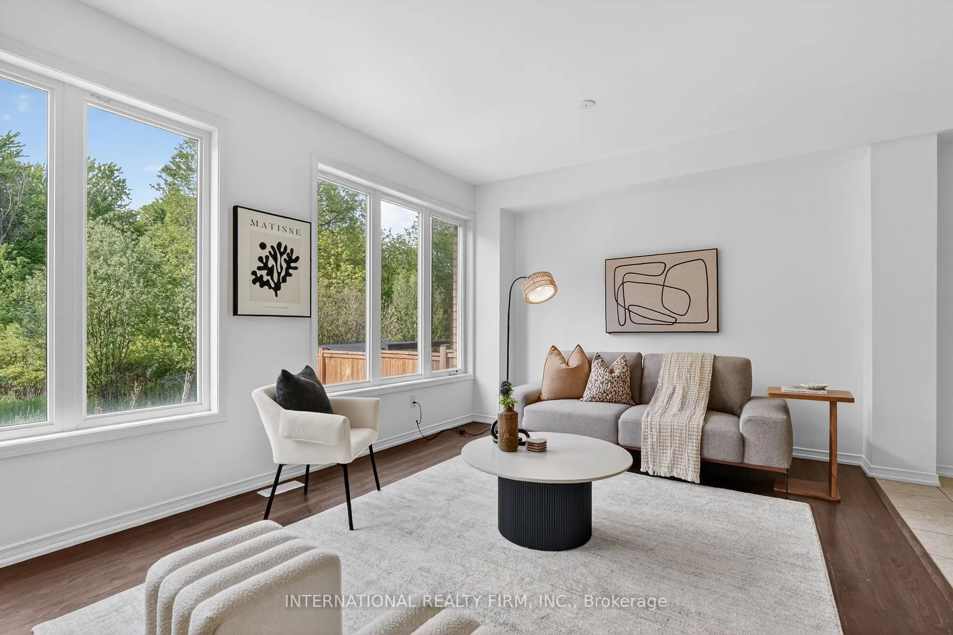 Photo 13 of 7785 Hackberry Trail, Niagara Falls, Brown — HOMEH
