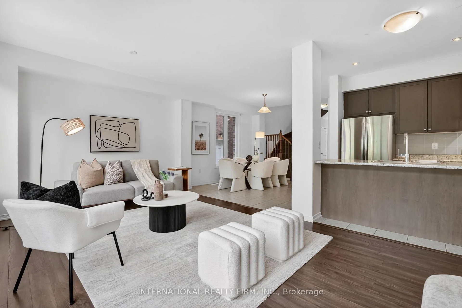 Photo 15 of 7785 Hackberry Trail, Niagara Falls, Brown — HOMEH