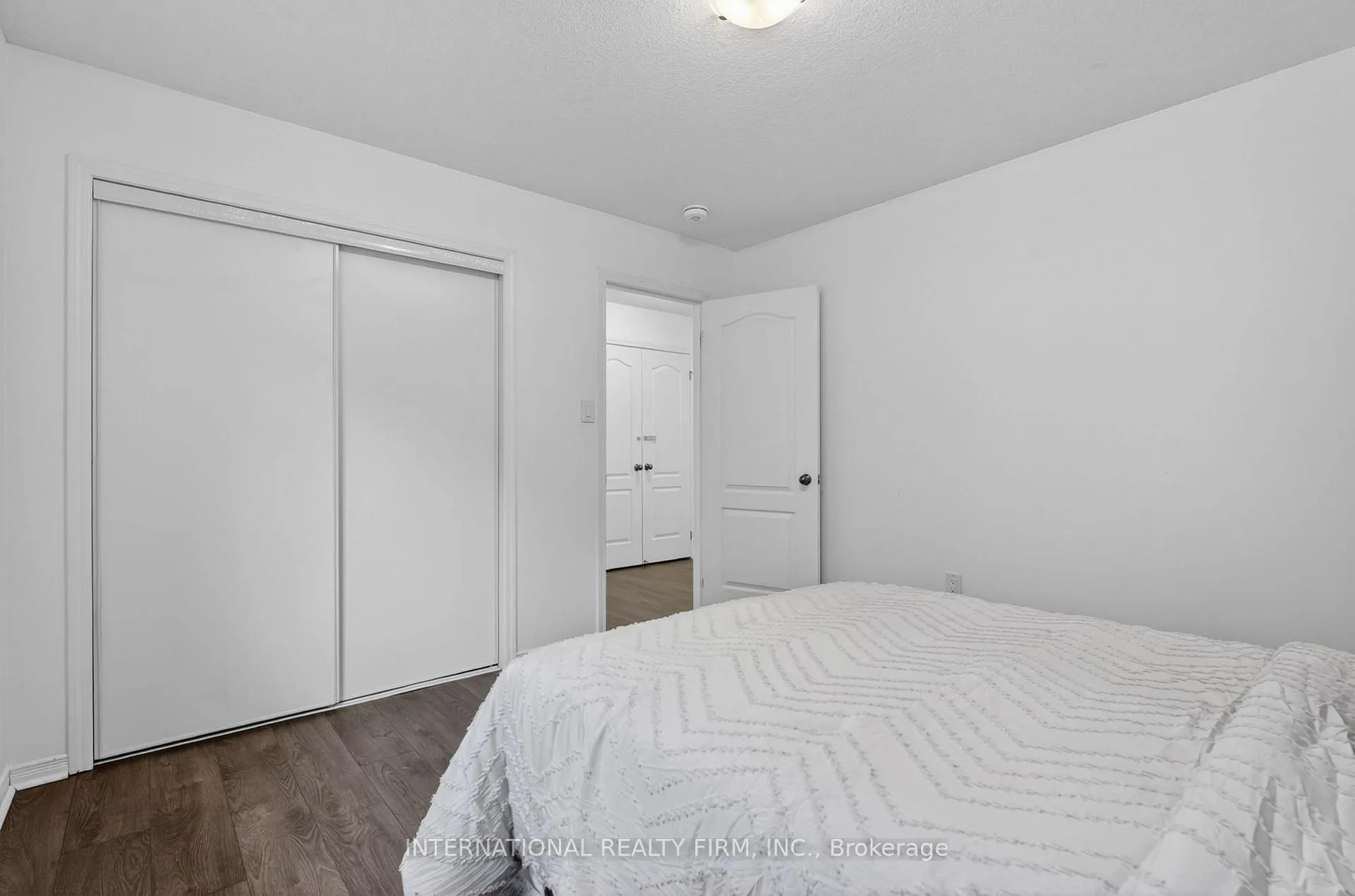 Photo 32 of 7785 Hackberry Trail, Niagara Falls, Brown — HOMEH