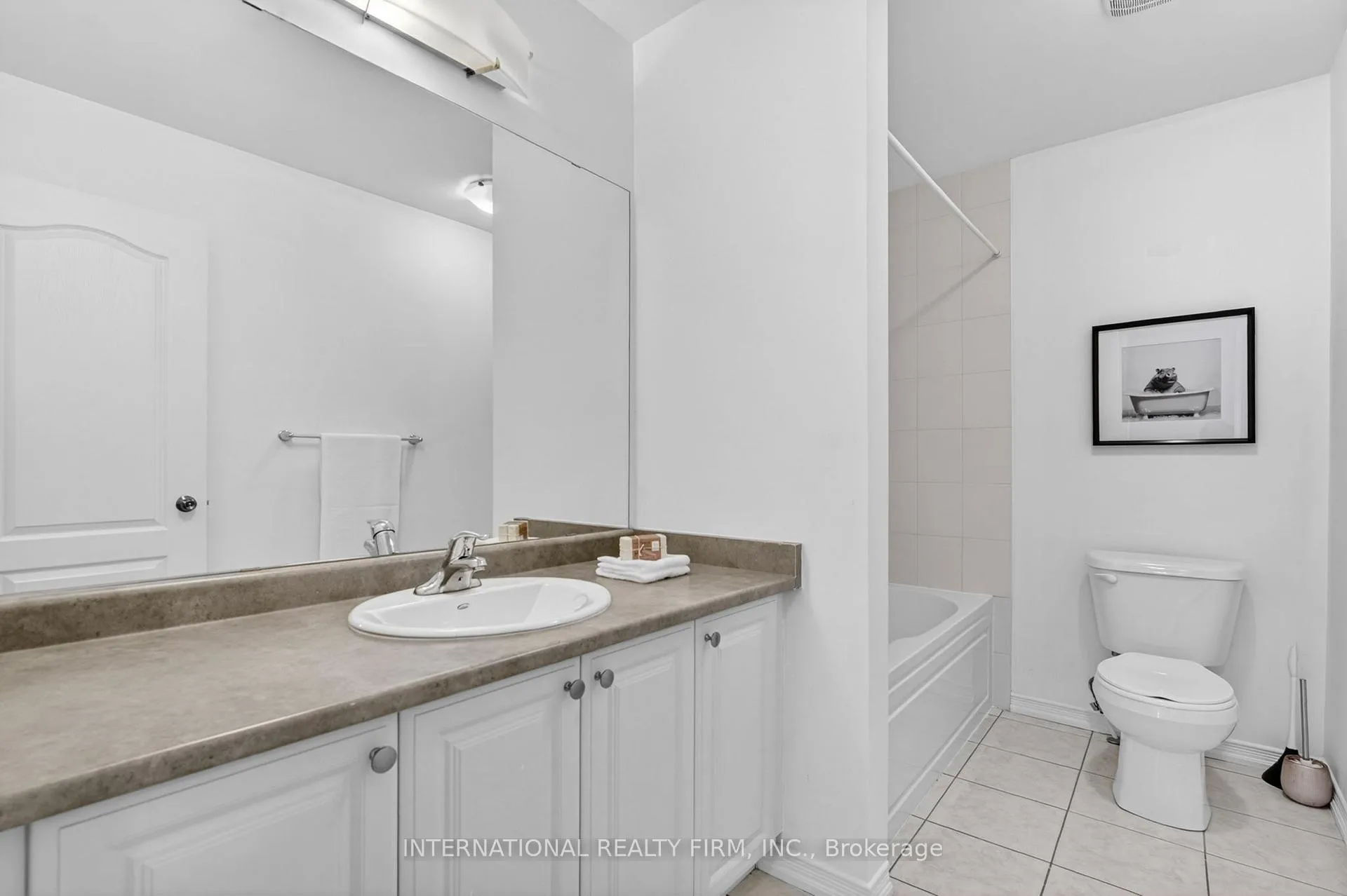 Photo 33 of 7785 Hackberry Trail, Niagara Falls, Brown — HOMEH