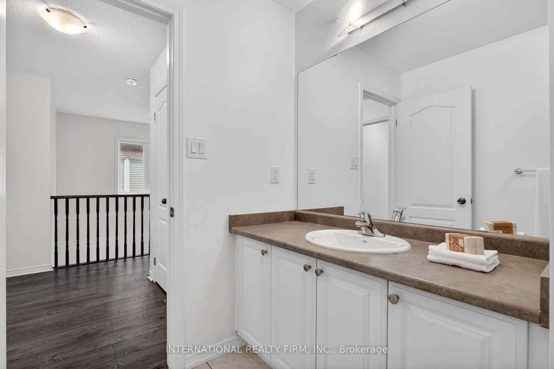 Photo 34 of 7785 Hackberry Trail, Niagara Falls, Brown — HOMEH