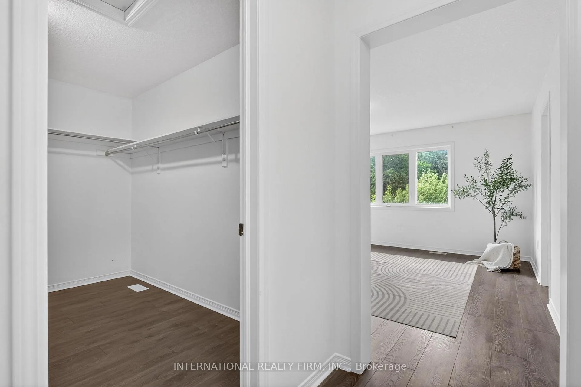 Photo 35 of 7785 Hackberry Trail, Niagara Falls, Brown — HOMEH