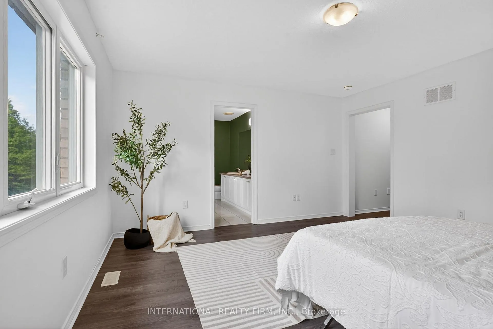 Photo 38 of 7785 Hackberry Trail, Niagara Falls, Brown — HOMEH
