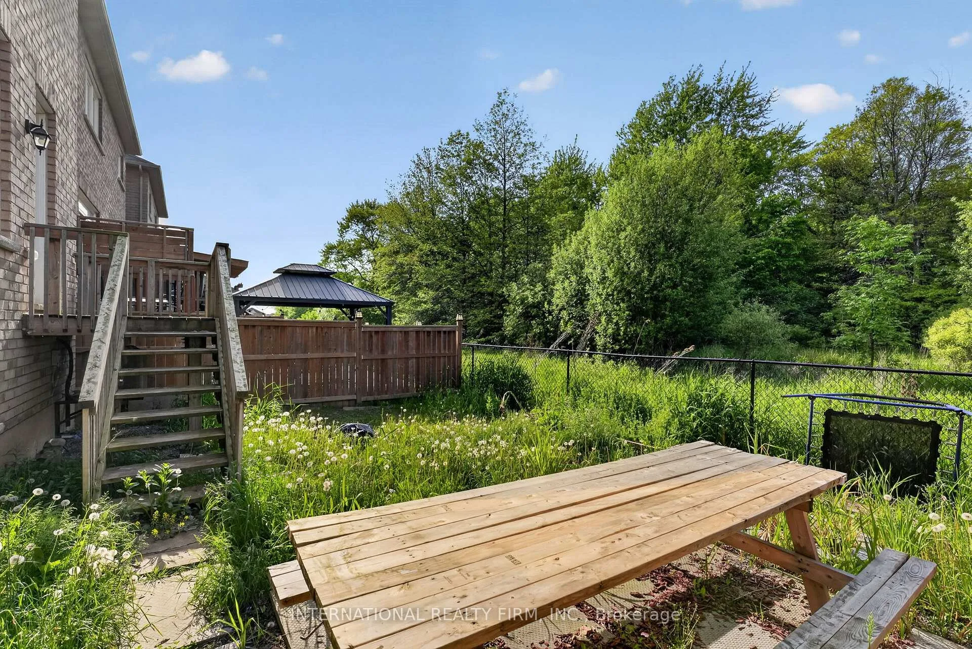 Photo 43 of 7785 Hackberry Trail, Niagara Falls, Brown — HOMEH