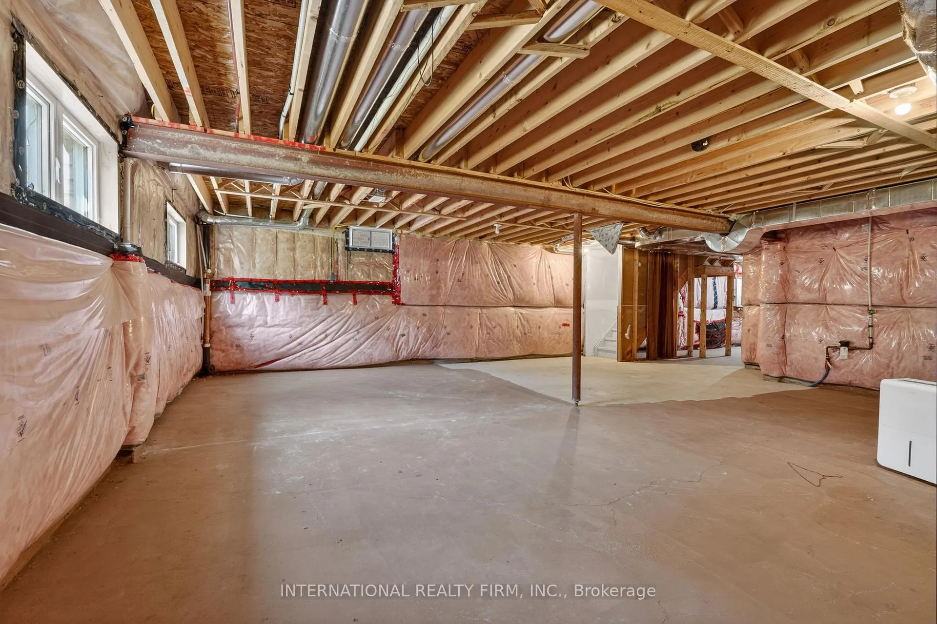 Photo 45 of 7785 Hackberry Trail, Niagara Falls, Brown — HOMEH