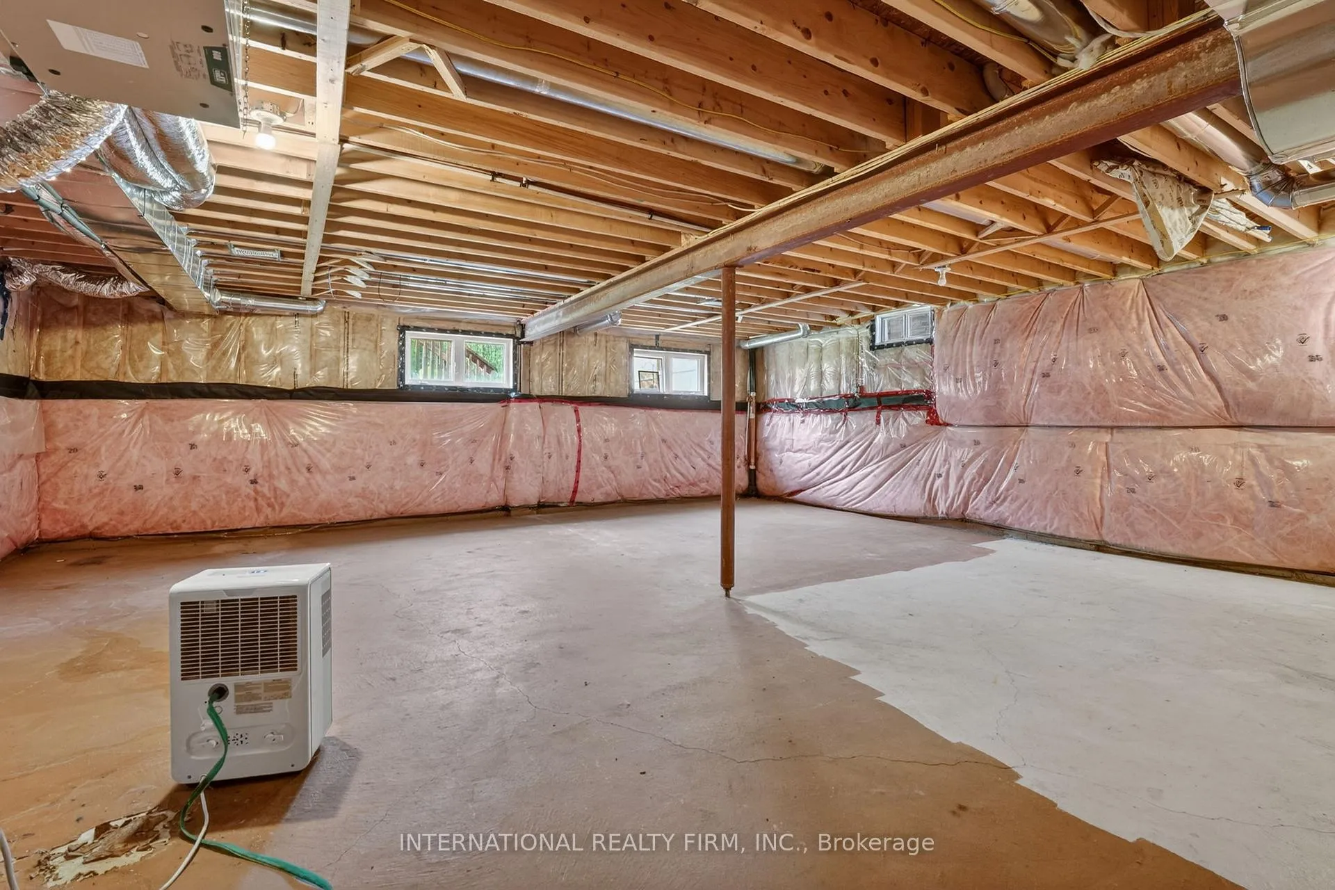 Photo 46 of 7785 Hackberry Trail, Niagara Falls, Brown — HOMEH