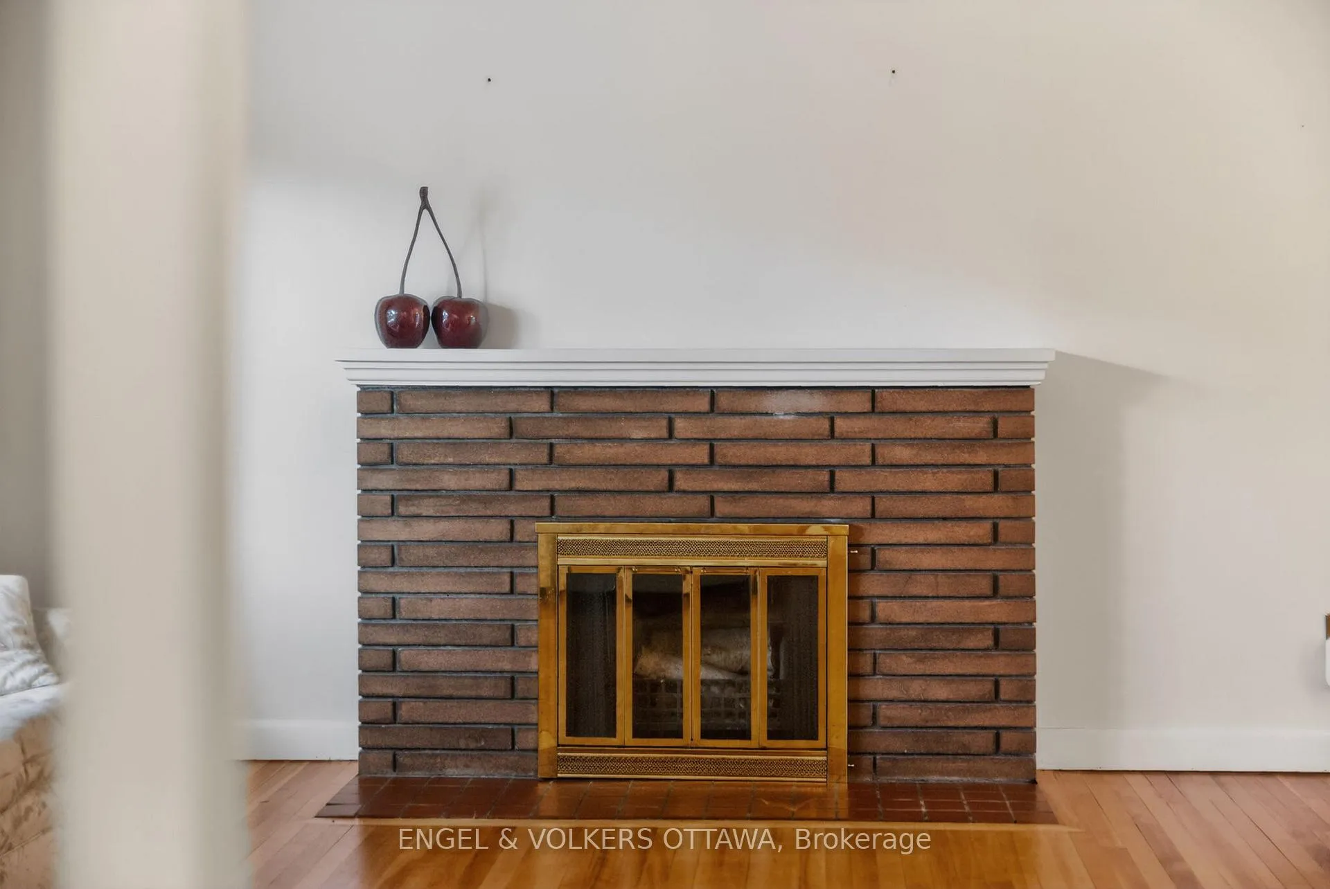 Photo 5 of 1166 Castle Hill Crescent, Ottawa, Copeland Park — HOMEH