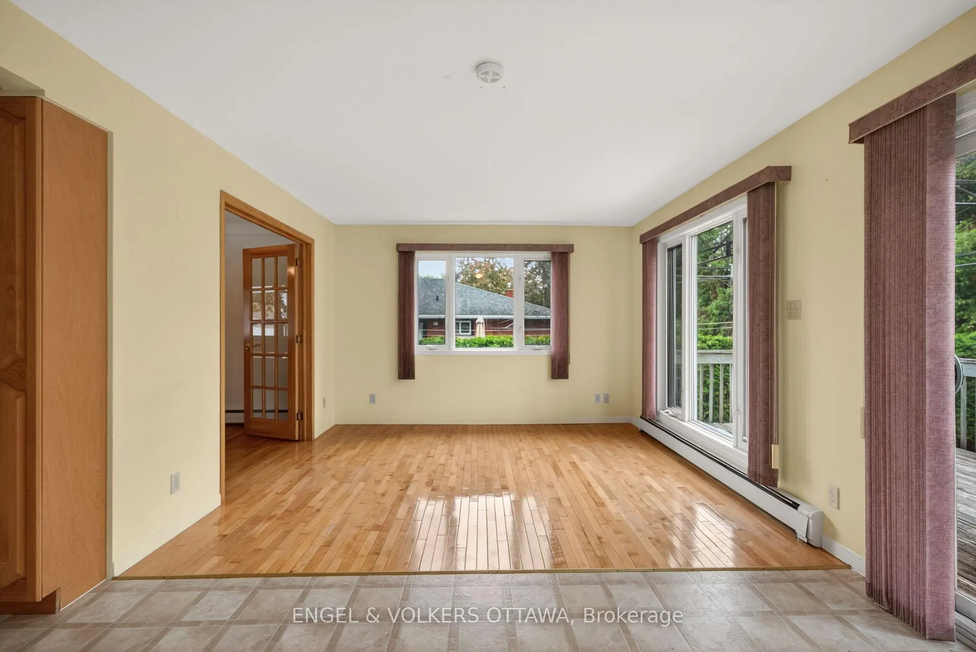 Photo 8 of 1166 Castle Hill Crescent, Ottawa, Copeland Park — HOMEH
