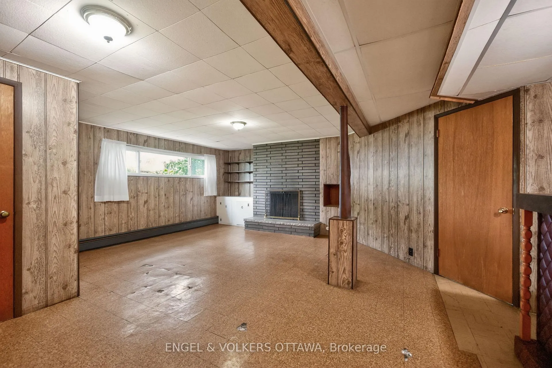 Photo 19 of 1166 Castle Hill Crescent, Ottawa, Copeland Park — HOMEH
