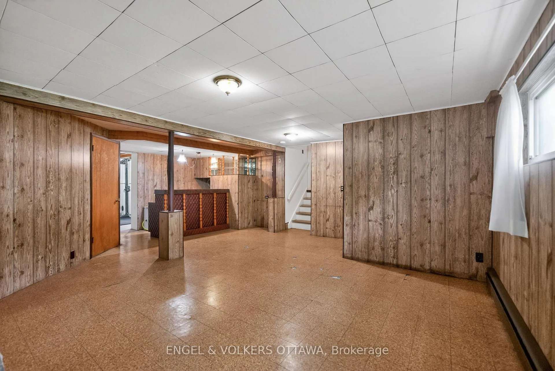Photo 21 of 1166 Castle Hill Crescent, Ottawa, Copeland Park — HOMEH