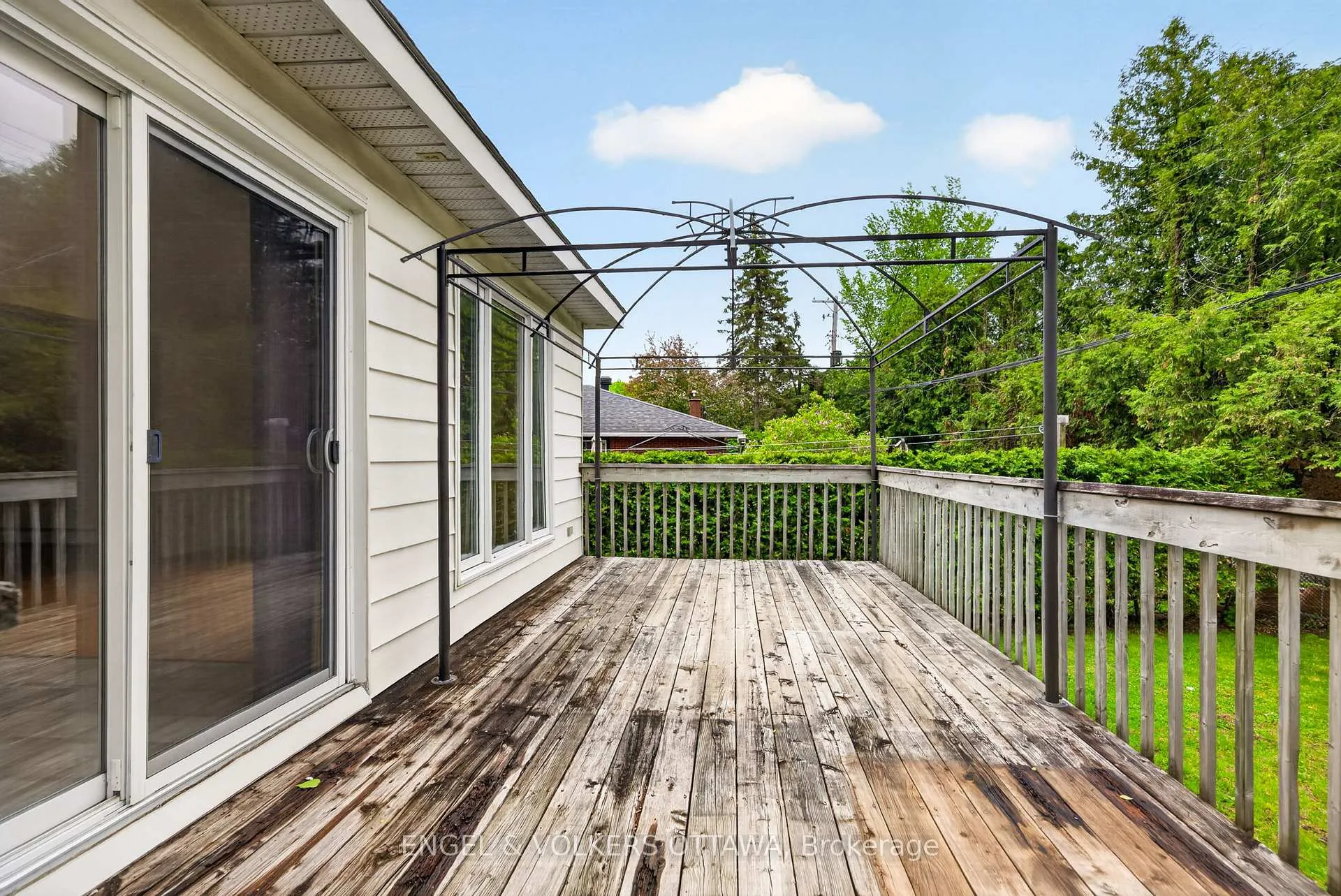 Photo 26 of 1166 Castle Hill Crescent, Ottawa, Copeland Park — HOMEH