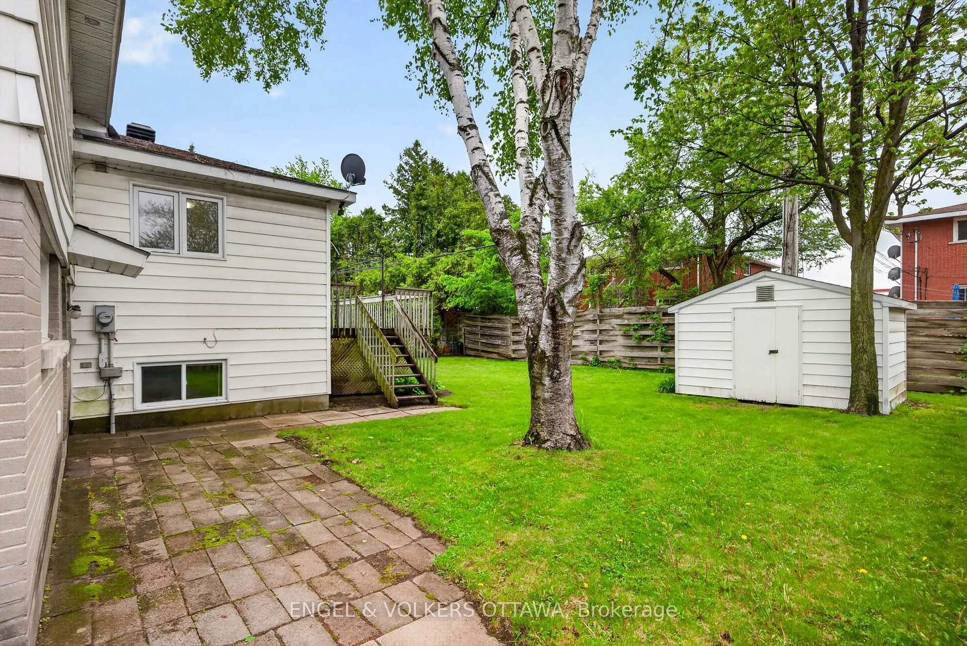 Photo 29 of 1166 Castle Hill Crescent, Ottawa, Copeland Park — HOMEH