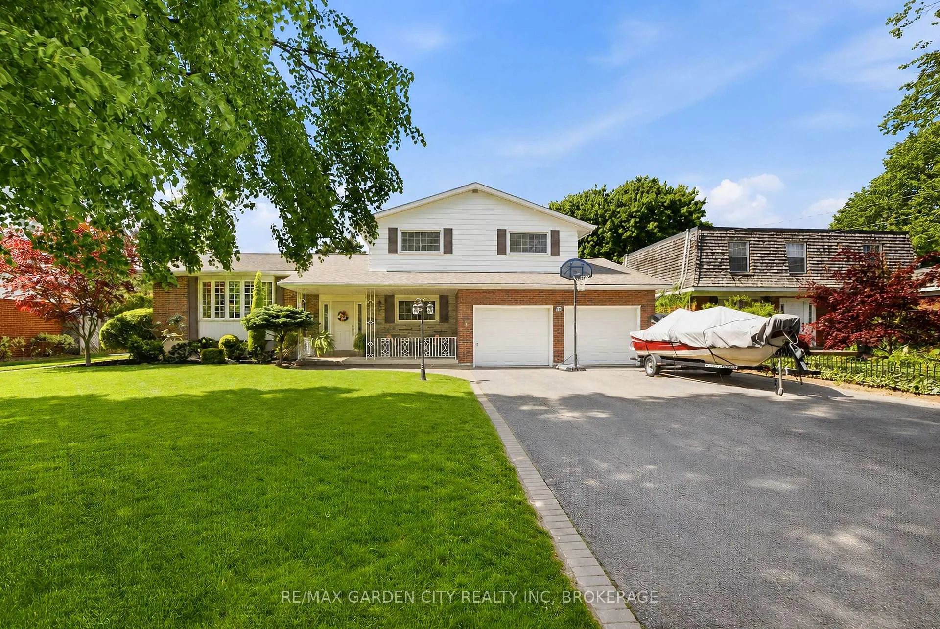 Photo 1 of 61 Royal York Road, St. Catharines, Lakeshore — HOMEH