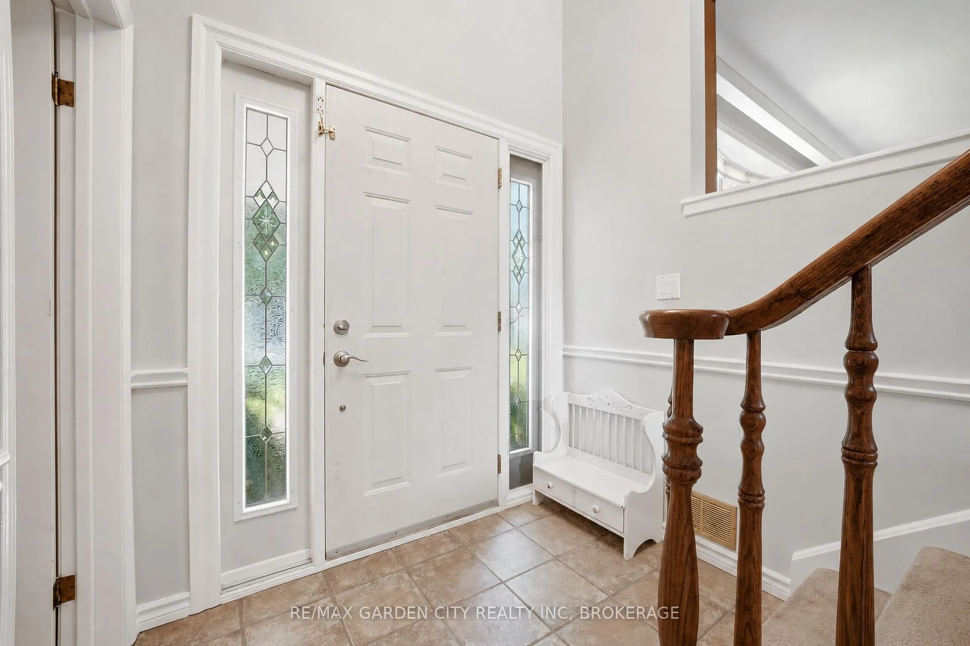 Photo 16 of 61 Royal York Road, St. Catharines, Lakeshore — HOMEH