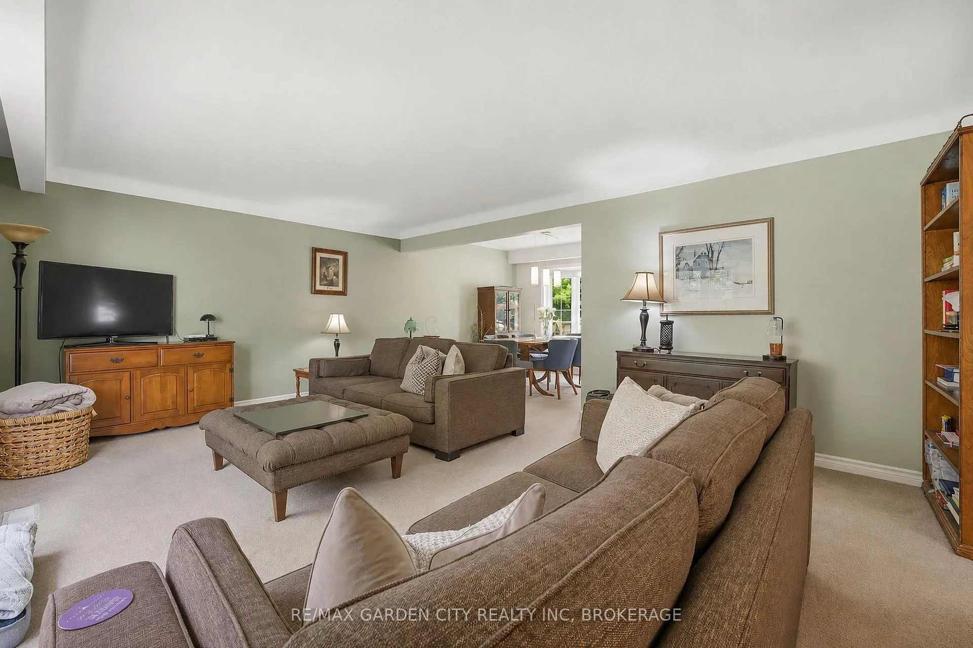 Photo 24 of 61 Royal York Road, St. Catharines, Lakeshore — HOMEH