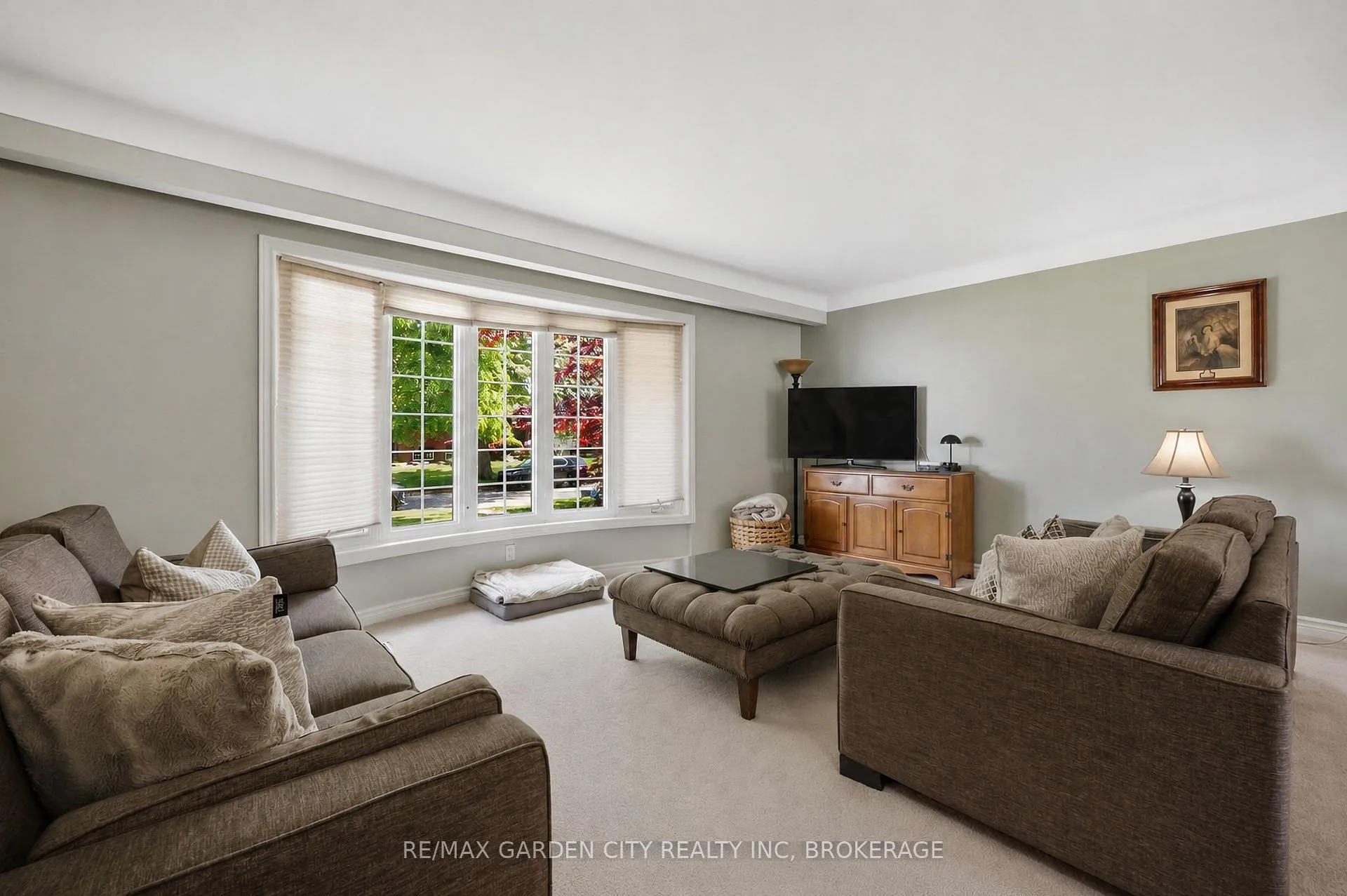 Photo 25 of 61 Royal York Road, St. Catharines, Lakeshore — HOMEH