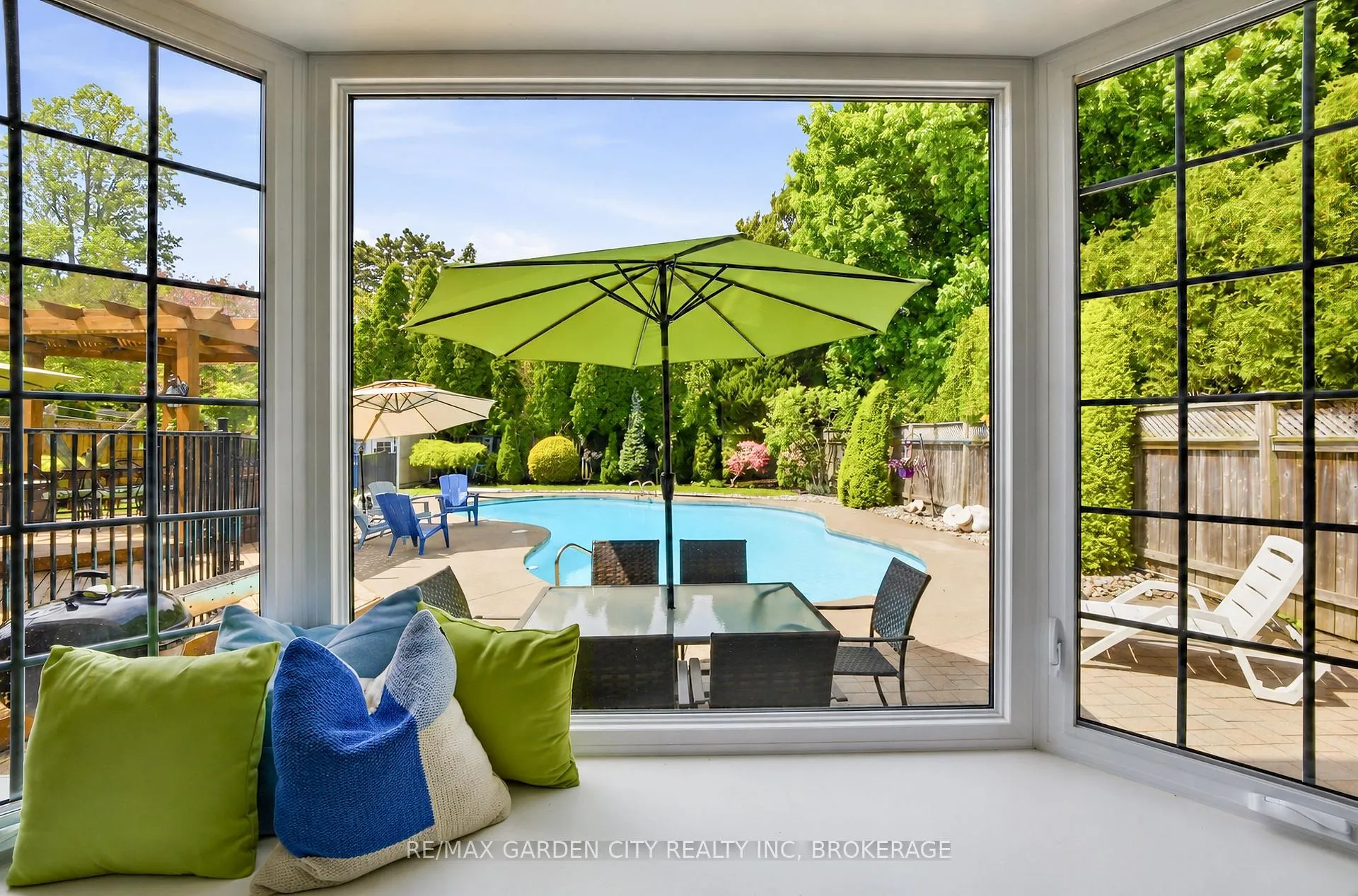 Photo 36 of 61 Royal York Road, St. Catharines, Lakeshore — HOMEH