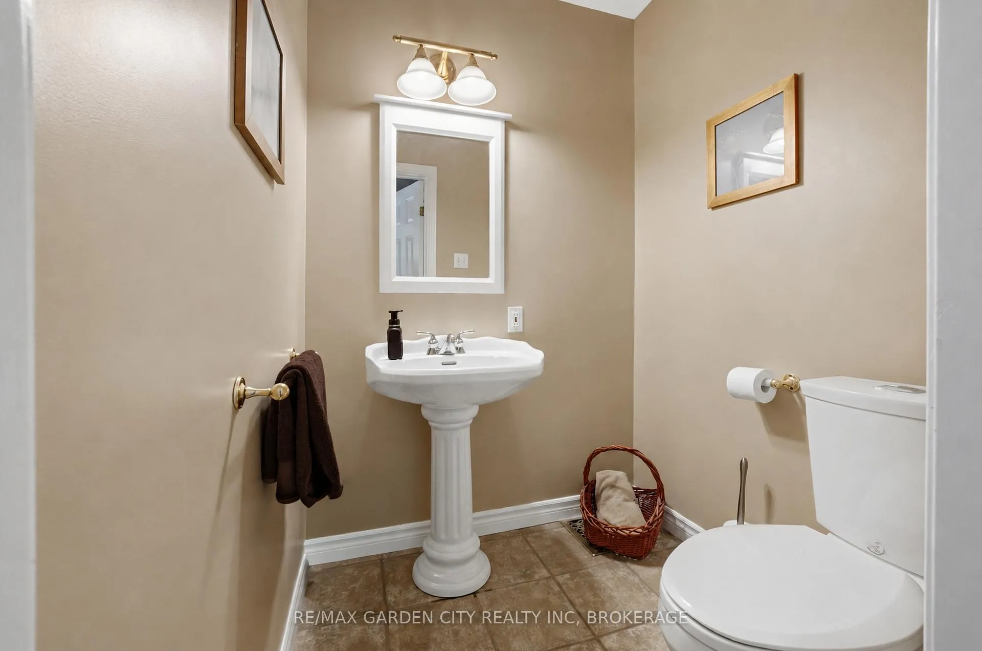 Photo 39 of 61 Royal York Road, St. Catharines, Lakeshore — HOMEH